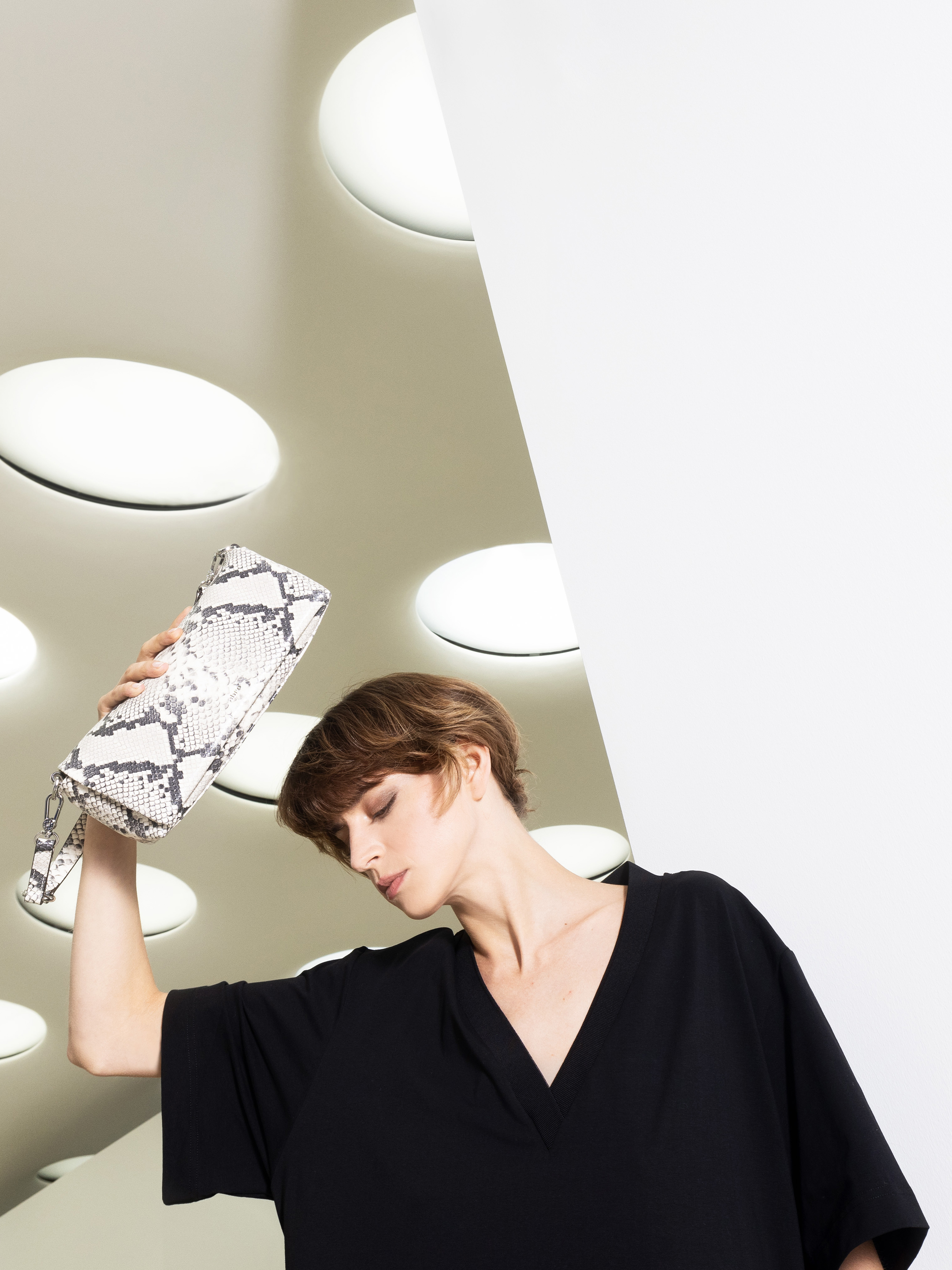 Schultertasche MILA Leder Phyton geprägt